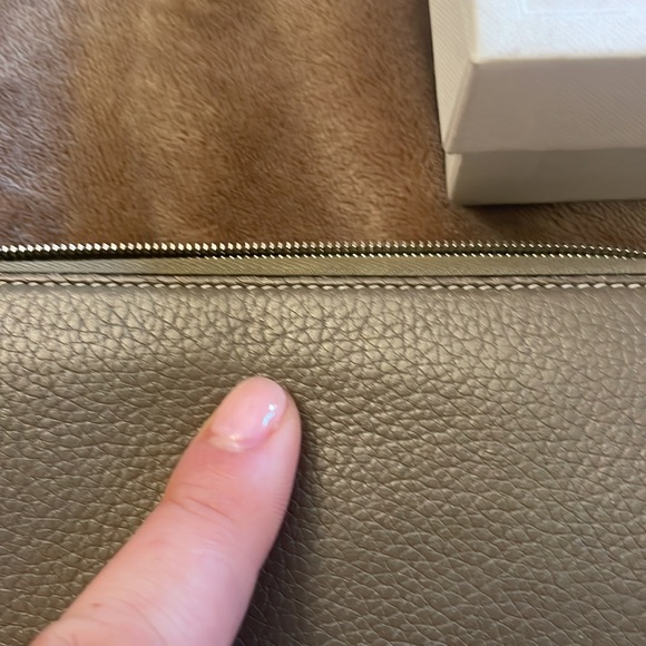 Celine butter soft zippy wallet made in Italy yellow inside pebbled leather - Picture 6 of 13